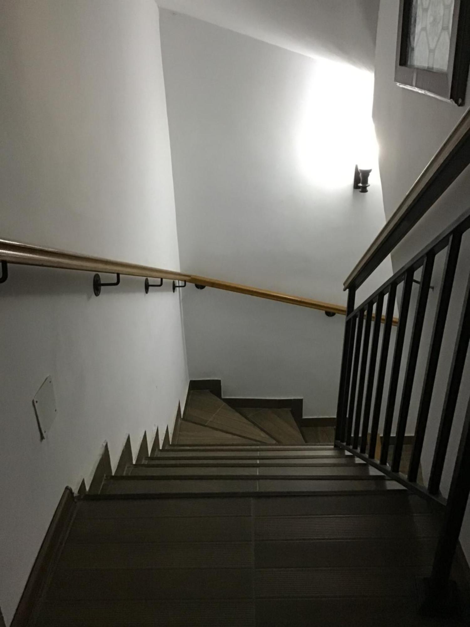 Rora Rose Hotel Boekarest Buitenkant foto